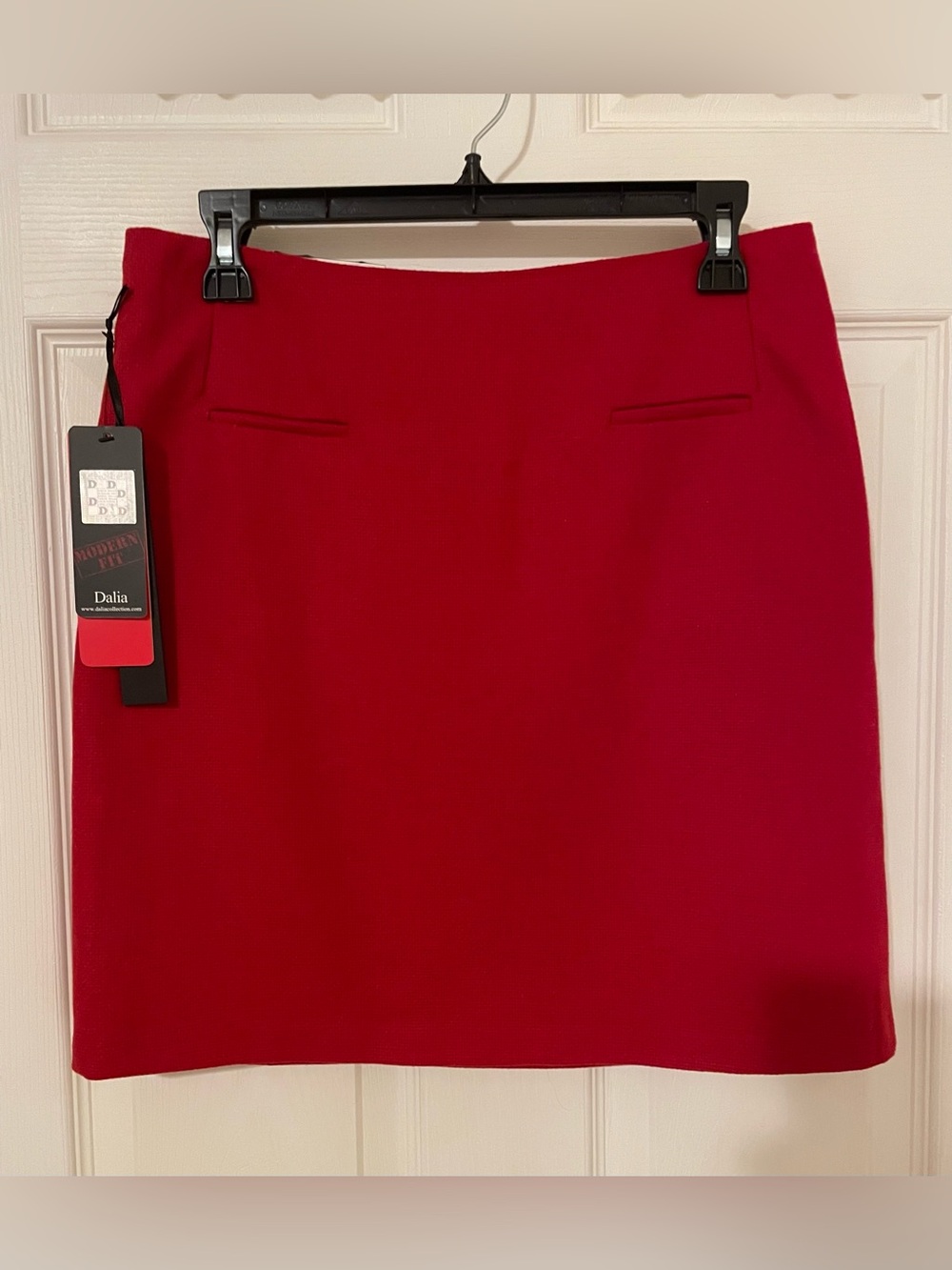NWT Dalia Collection Red Modern Fit Pencil Skirt - Size 4